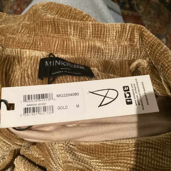 Mink Pink Arianna gold cut velvet one button, two pocket lined, blazer Med NWT - Picture 13 of 16